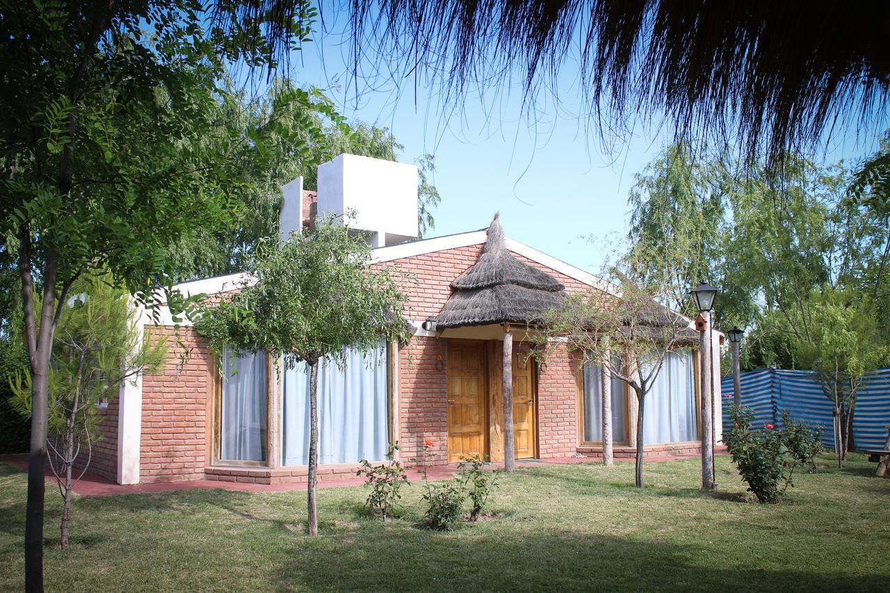 Hôtel Cabanas El Pueblo Escondido à San Rafael  Extérieur photo