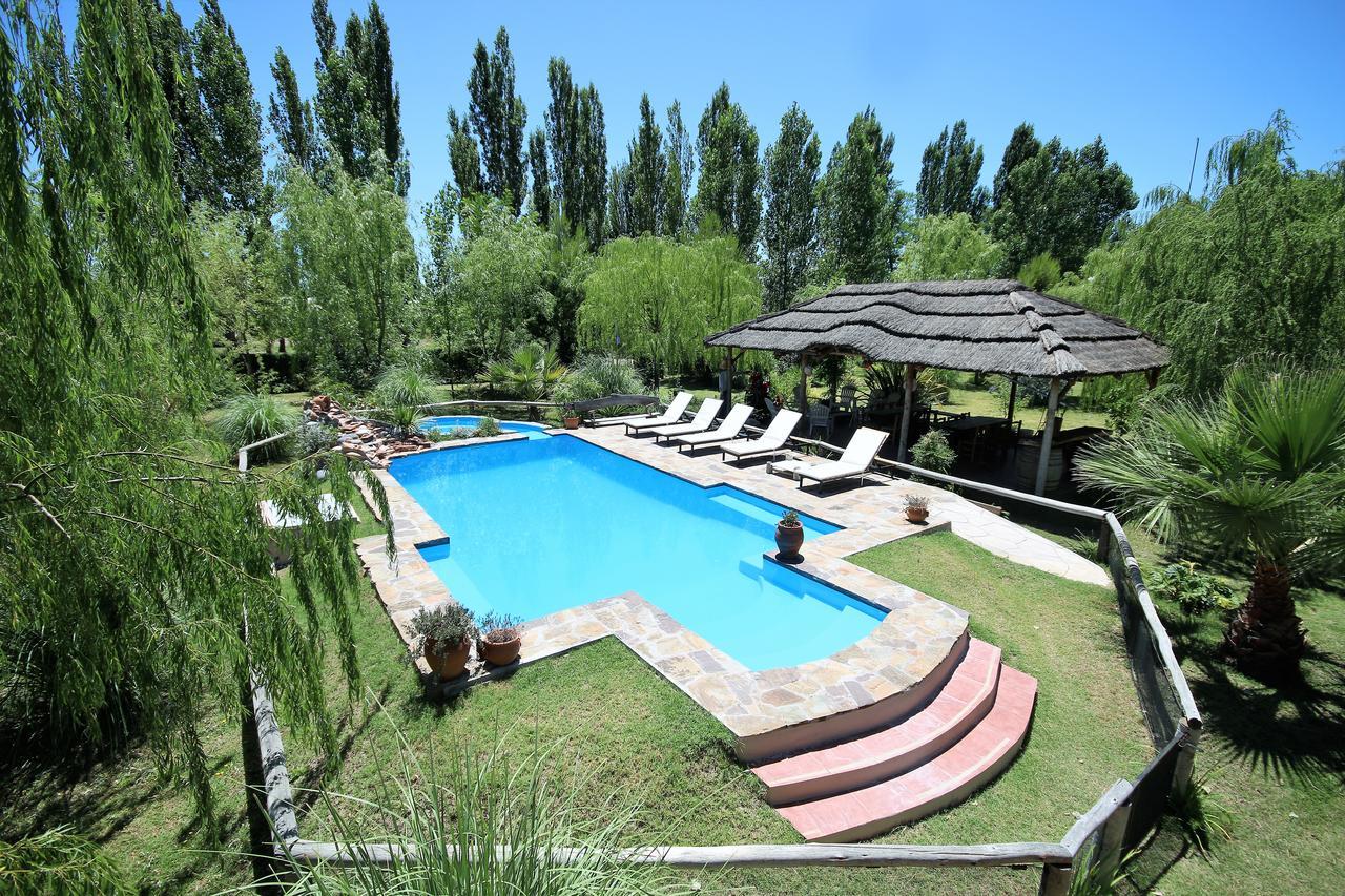 Hôtel Cabanas El Pueblo Escondido à San Rafael  Extérieur photo