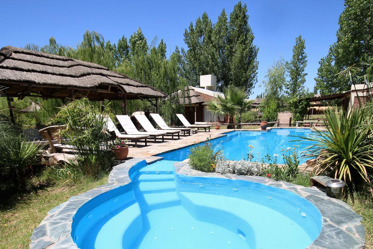 Hôtel Cabanas El Pueblo Escondido à San Rafael  Extérieur photo